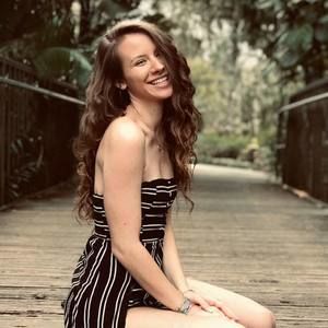 Meet your Posher, Alyssa